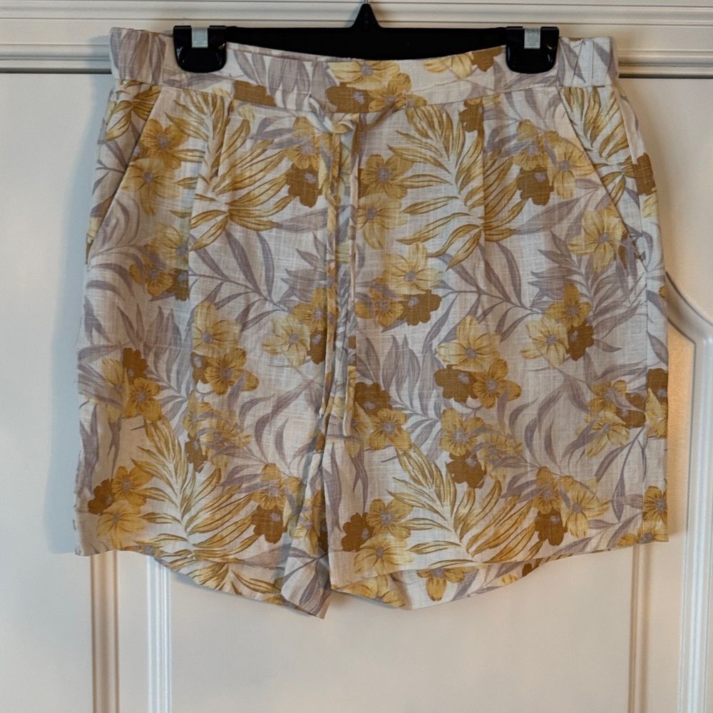 RW&CO. Yellow and Brown Floral Women's Shorts